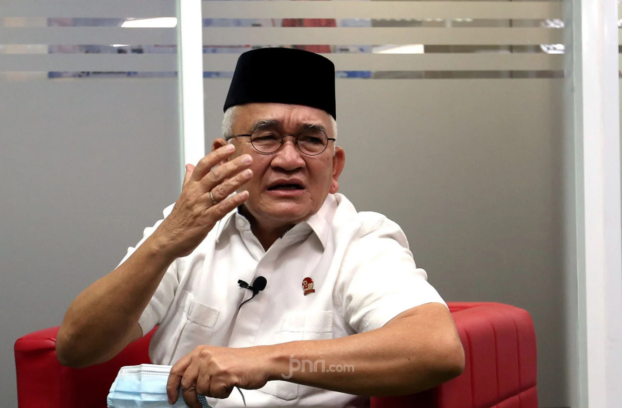 Menurut Ruhut, Ada Menteri Berani Mendahului Luhut Padjaitan, Waduh