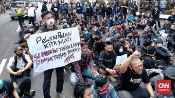 Demo Tolak PPKM Bergemuruh di Bandung: Pelan-pelan Kita Mati