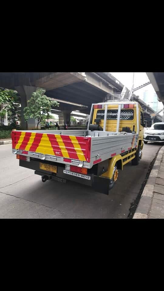 Mercedes Benz MB700 dan MB800 - Dibuat Untuk Menjegal Dominasi Mitsubishi Colt Diesel