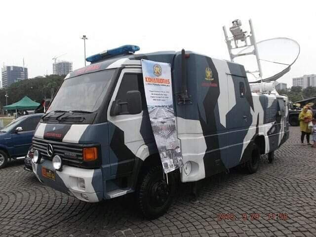 Mercedes Benz MB700 dan MB800 - Dibuat Untuk Menjegal Dominasi Mitsubishi Colt Diesel