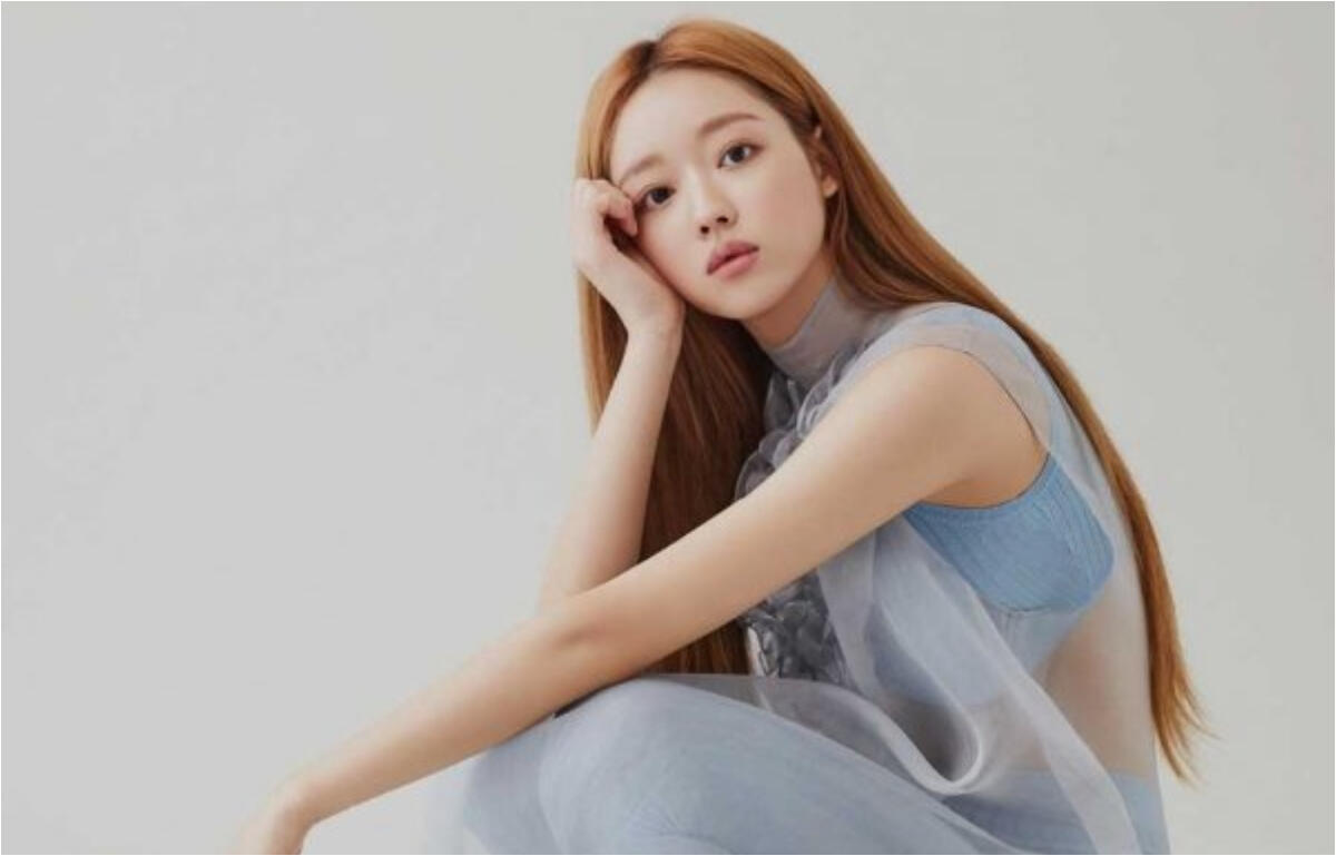 YooA Oh My Girl Berbagi Cerita Mistis di Gedung WM Entertainment