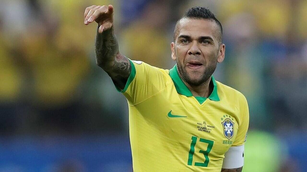 Jadi Pemain Overage di Olimpiade Tokyo 2020, Dani Alves Siap Jadi Kapten Brasil