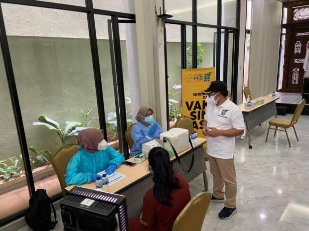 Gus Muhaimin : Fokuskan Anggaran Negara untuk Vaksinasi