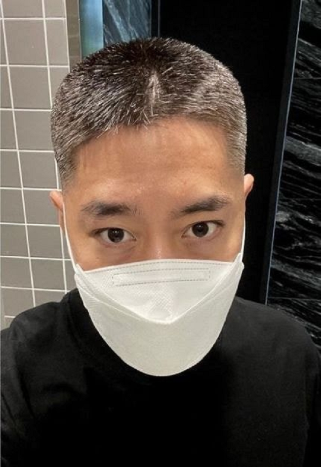 Tampilan Rambut Eric 'Shinhwa' Bikin Kaget, Ternyata Sudah Beruban