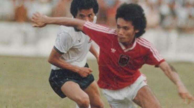Beberapa Pemain Sepakbola Yang Pernah Memperkuat Timnas Indonesia Dan Menjadi Legenda