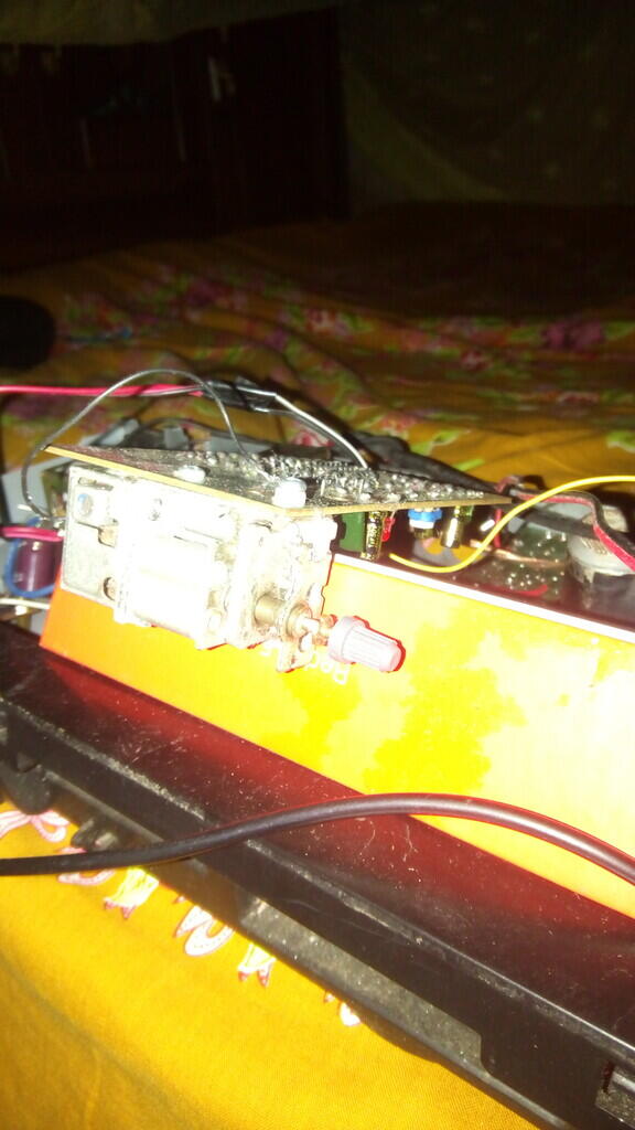 Merakit Oscillator FM kepala tuner blok