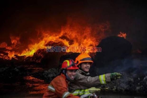 Gudang SMPN 97 Jakarta Terbakar, Kerugian Capai Rp50 Juta