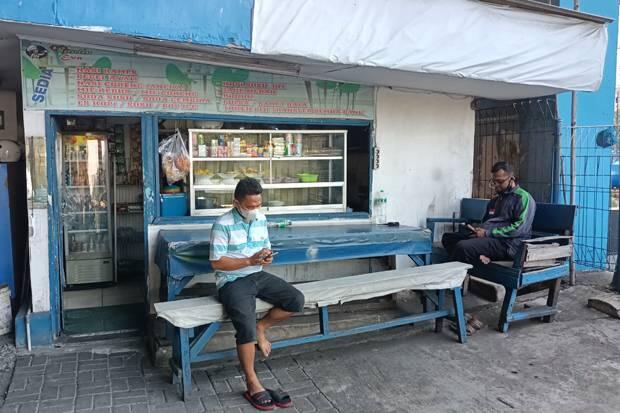 Penjual Makanan Bersyukur Sekarang Pembeli Boleh Makan di Tempat