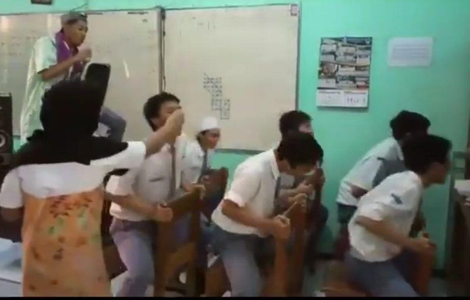 Beredar Video Kompilasi Keseruan Sekolah Tatap Muka, Adakah yang Rindu Momen Ini?