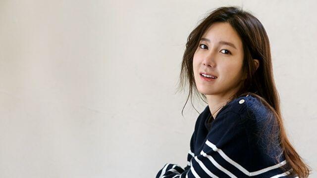 Gak Cuma Jago Akting, Lee Ji Ah Ternyata Juga Bisa Mainkan Alat Musik