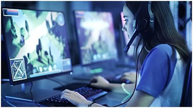 MARAKNYA GAME ONLINE HARUS BISA DIMANFAATKAN OLEH MILENIAL