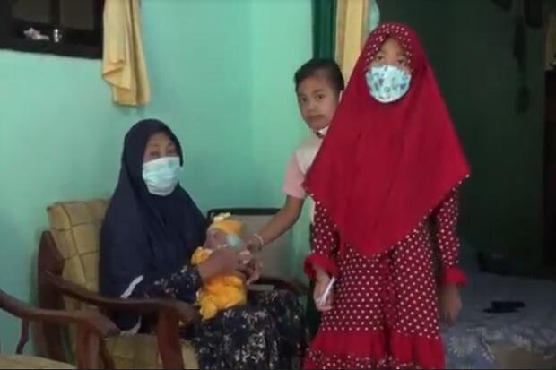Tangis Pilu Pecah di Gresik, Akibat COVID-19 Tiga Anak Ini Jadi Yatim Piatu