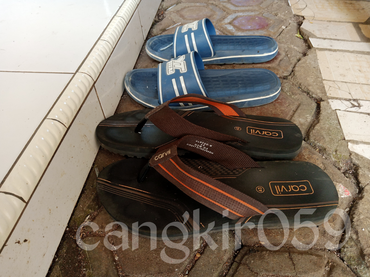 Sandal Bagus Anda, Sering Hilang di Tempat Ibadah? Beginilah Cara Menjaganya!