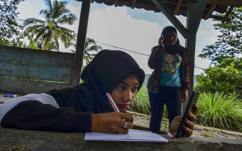 Drama Sekolah Online yang Dialami Anak dan Orang Tua Setiap Hari, Apakah Ini Baik?