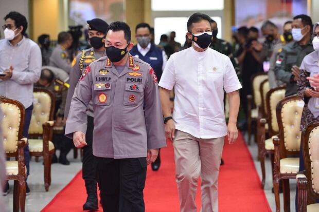 Kapolri Luncurkan Gerakan Vaksinasi Merdeka untuk Percepat Herd Immunity