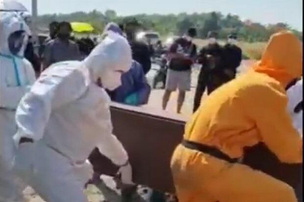 Serangan COVID-19 Membuat DPRD Kota Surabaya Diselimuti Duka Cita
