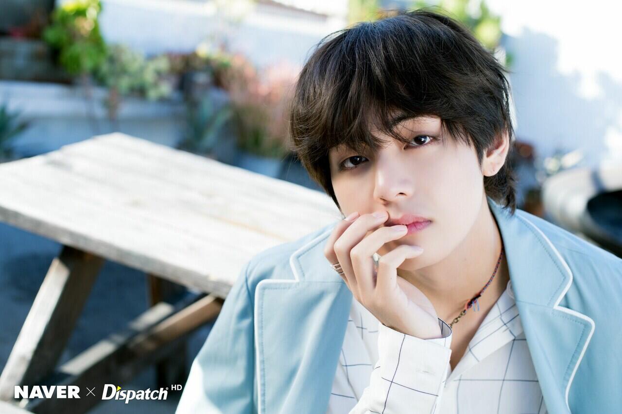 4 Kebiasaan Member BTS Saat Mandi, Jin Paling Ajaib
