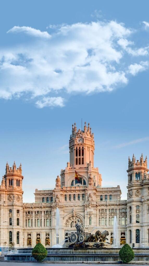 Baru Masuk Dalam Situs Warisan Budaya UNESCO, Ada Apa Sih di Paseo Del Prado Madrid? 