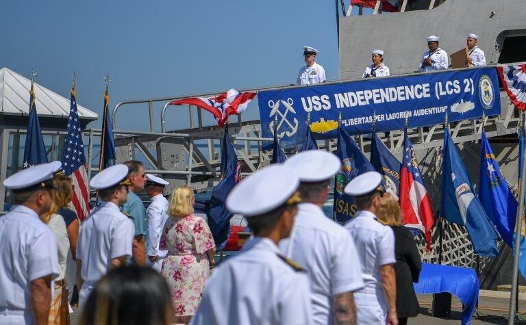 Baru Mengabdi Selama 10 Tahun, USS Independence Dipensiunkan, Apa Penyebabnya ?