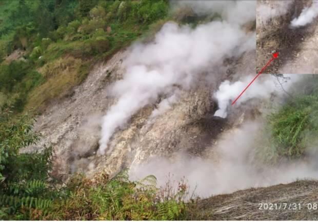 Waspada, Kawah Siglagah Gunung Dieng Semburkan Lumpur, Warga Jangan Mendekat