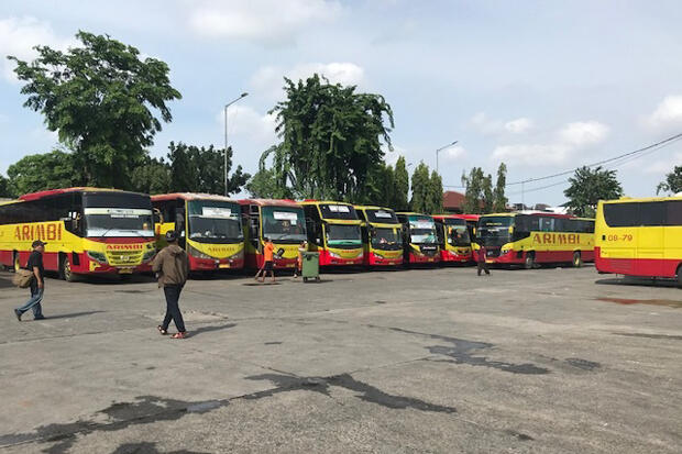 Selama PPKM Level 4, Begini Kondisi Penumpang di Terminal Kalideres