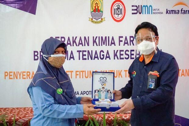 Lagi, Kimia Farma Salurkan 15.900 Paket Suplemen dan Vitamin bagi Nakes