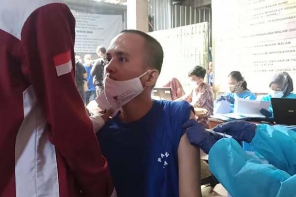 Puluhan Orang Dengan Gangguan Jiwa di Bekasi Disuntik Vaksin AstraZeneca