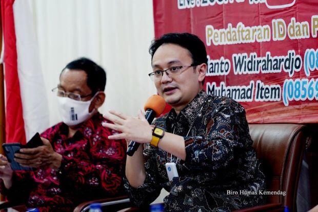 Dukung Produk Lokal, Wamendag 'Pamer' Jam Tangan Buatan Anak Muda Bandung
