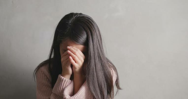 Sulitnya Berhenti Mengingat Kenangan Buruk Dimasa Lalu? Waspadai Ruminasi!
