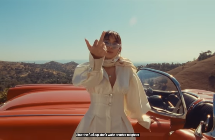 &#91;Fix Cocok!&#93; Kisah Nyata di Balik Verse NIKI tentang Kerja di California