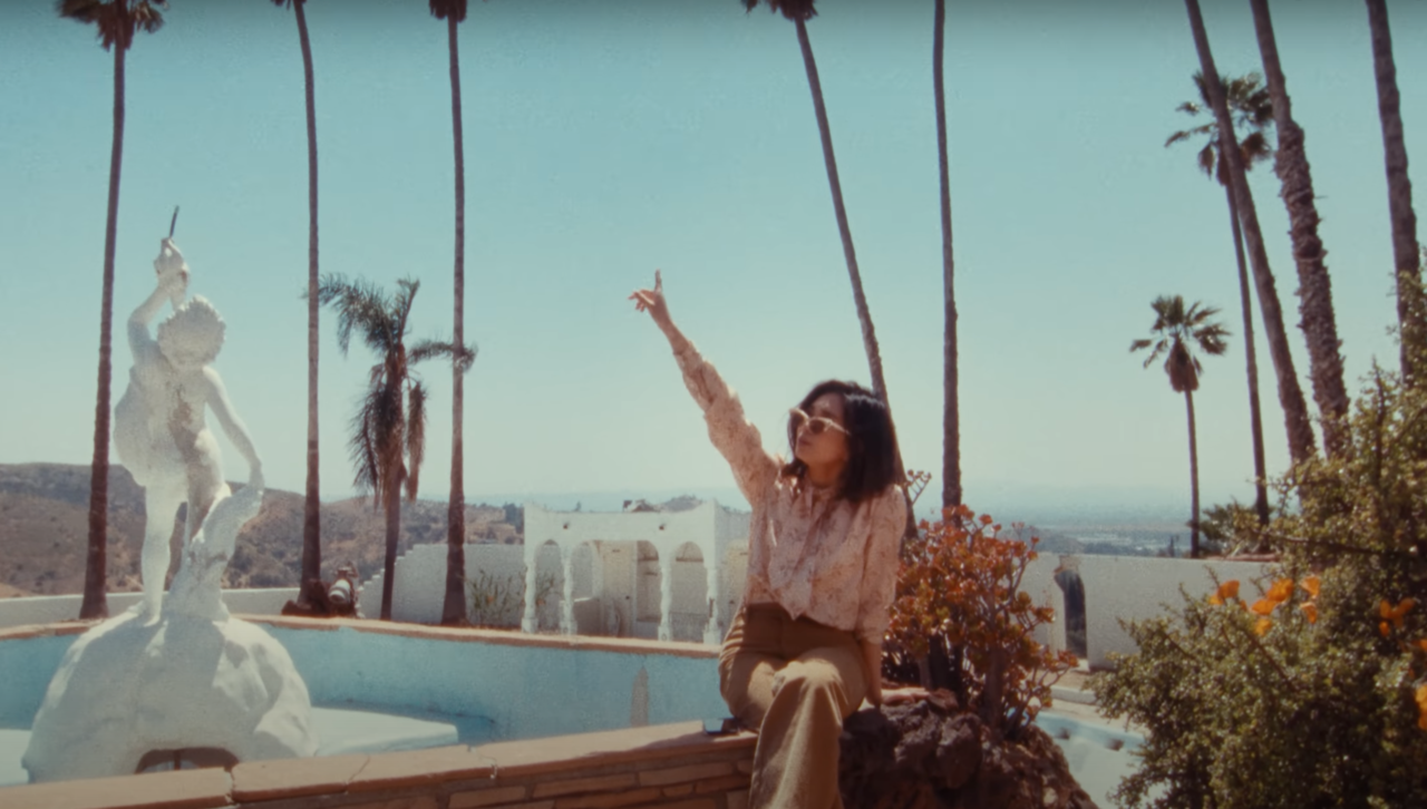 &#91;Fix Cocok!&#93; Kisah Nyata di Balik Verse NIKI tentang Kerja di California