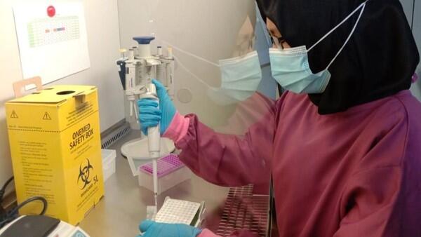 Kisah Dosen di Unri: Pagi Ngajar-Malam Kerja Keras di Lab Tes Spesimen COVID