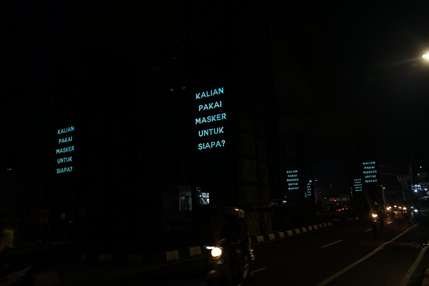Jurus Bertahan Jaris & K: Punya Duit Berapa, Kami Bikinkan Iklannya