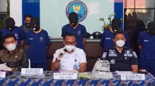 Suami Dipenjara, Ibu dan 5 Anggota Keluarganya Nekat Jadi Kurir 1,1 Kg Sabu