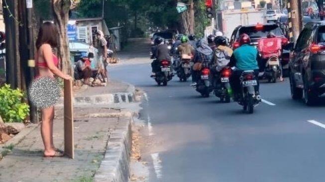 Ngomong-ngomong Dinar Candy, Rocky Gerung: Pornografi Intelektual Dilakukan BuzzeRP