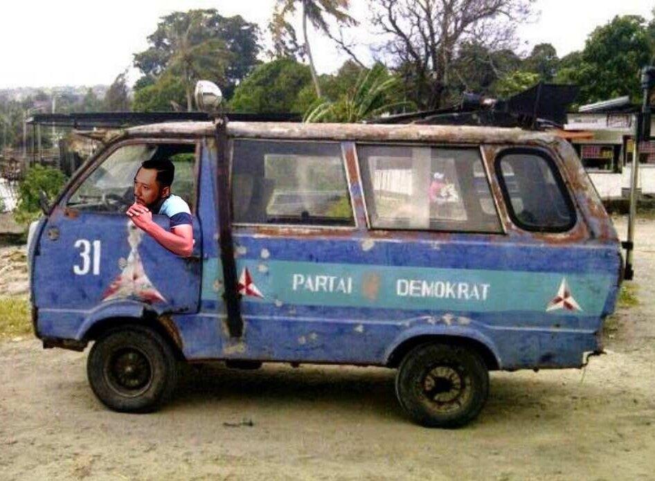 Tantang Jokowi Soal Gambar Indonesia Raya, Rachland Nashidik: Tangkap Saya