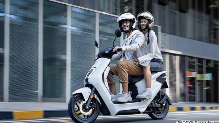 Honda Keluarkan Motor Listrik Harga Rp 16 Jutaan, Murah Atau Mahal?