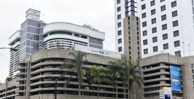 Terbaik di Antara 109 Bank, bank bjb Peringkat Pertama Kategori Bank Go Publik