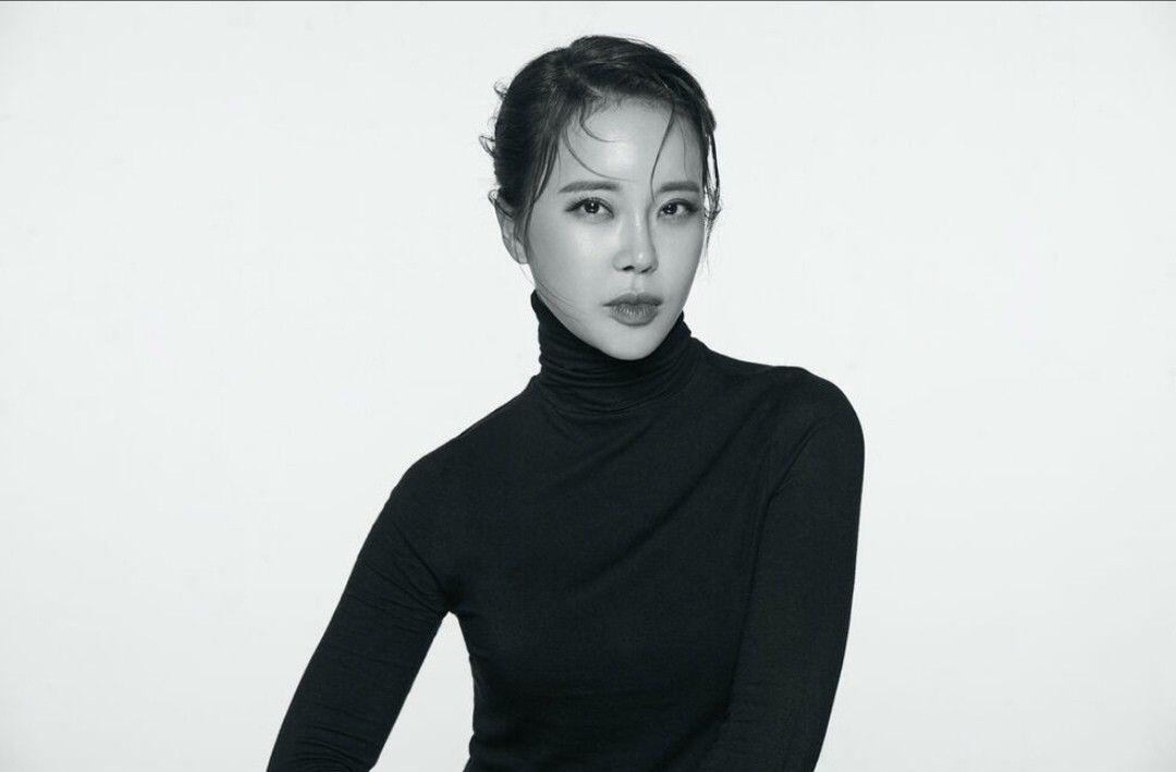 Penyanyi Baek Ji Young Ceritakan Obsesinya pada Celemek