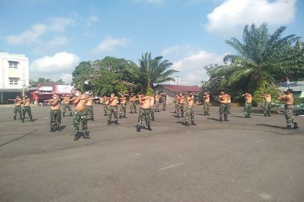 Puluhan Angota Koramil 404-03 Talang Ubi Dijemur di Lapangan