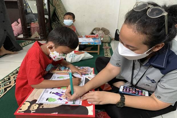Anak Sumur Batu Bekasi Antusias Ikuti Kegiatan Mewarnai Animasi Kiko
