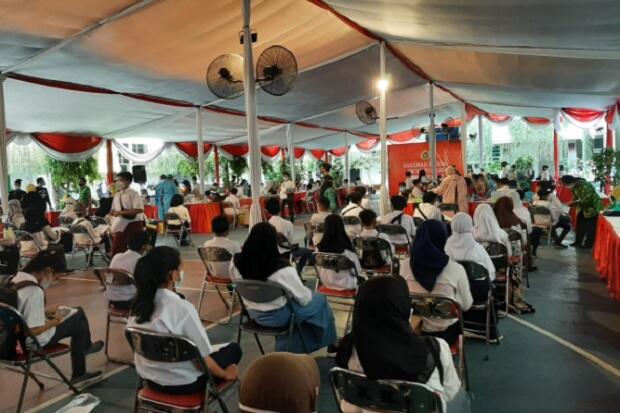 BIN Gelar Vaksinasi COVID-19 Door to Door di Surabaya, Ini Sasarannya