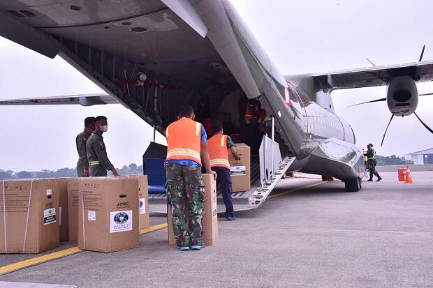 Kasus Covid-19 Naik, Panglima TNI Kerahkan CN 295 AU Kirim Bantuan ke Sumatera