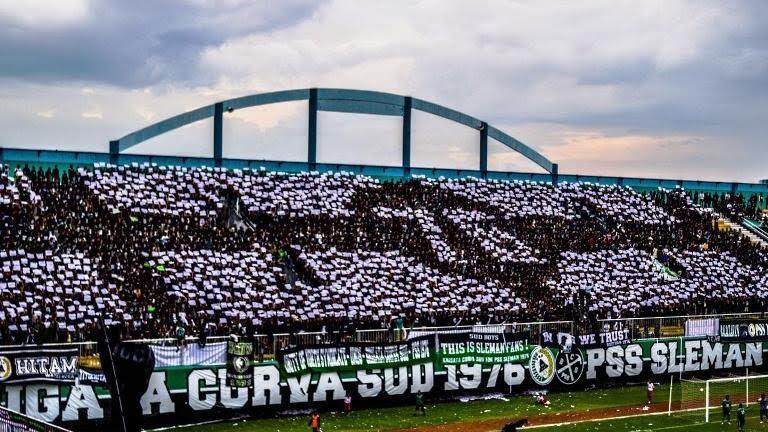 Fanatisme Suporter Sepak Bola di Indonesia