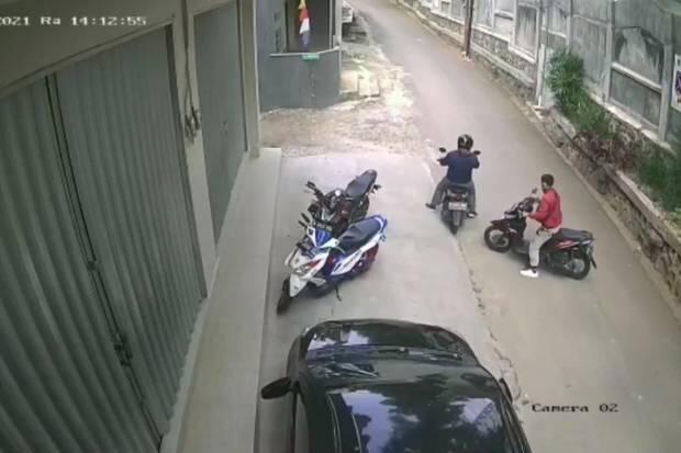 Sudah Diintai Beberapa Jam, Motor Matic Warga Ciracas Ini Digasak Maling
