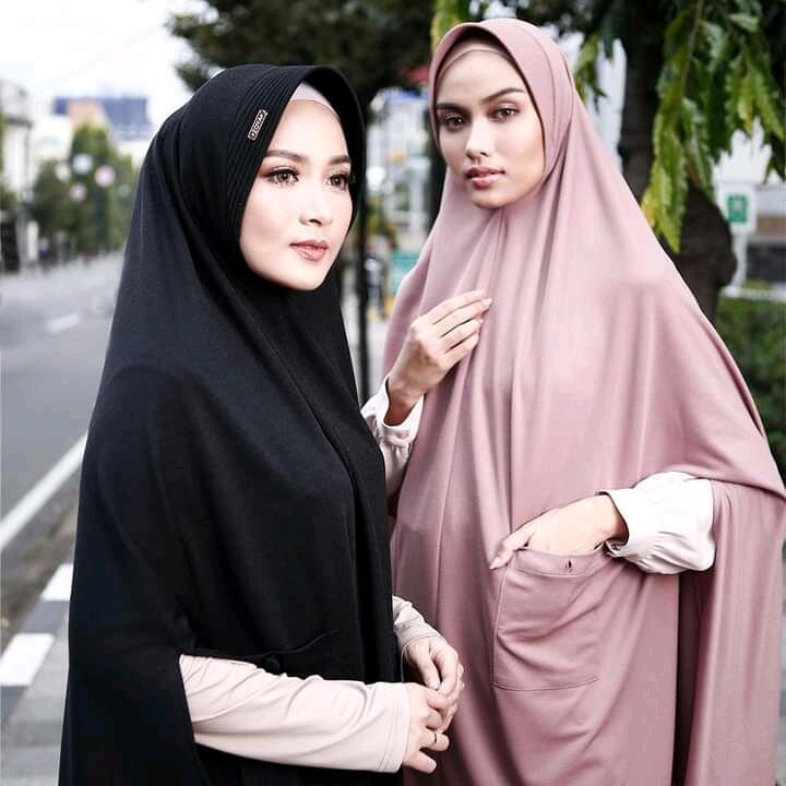 Bingung Mau Berhijab dengan Model Apa? Yuk, Intip Model-modelnya di Sini!