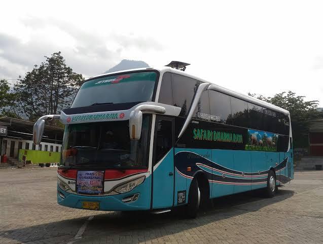 Kaca Double Glass Pada Bus, Bikin Tambah Ganteng!