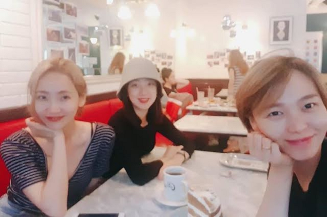 Meski Sudah Bubar, 4 Member Girl Grup Ini Masih Akrab dan Berteman Baik