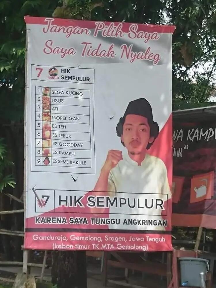 Unik! Baliho Promosi Usaha Ini Sudah seperti Billboard Politisi