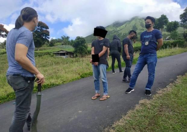 Pesta Miras Berakhir Ricuh, Pria di Tomohon Terluka Parah Ditebas Parang
